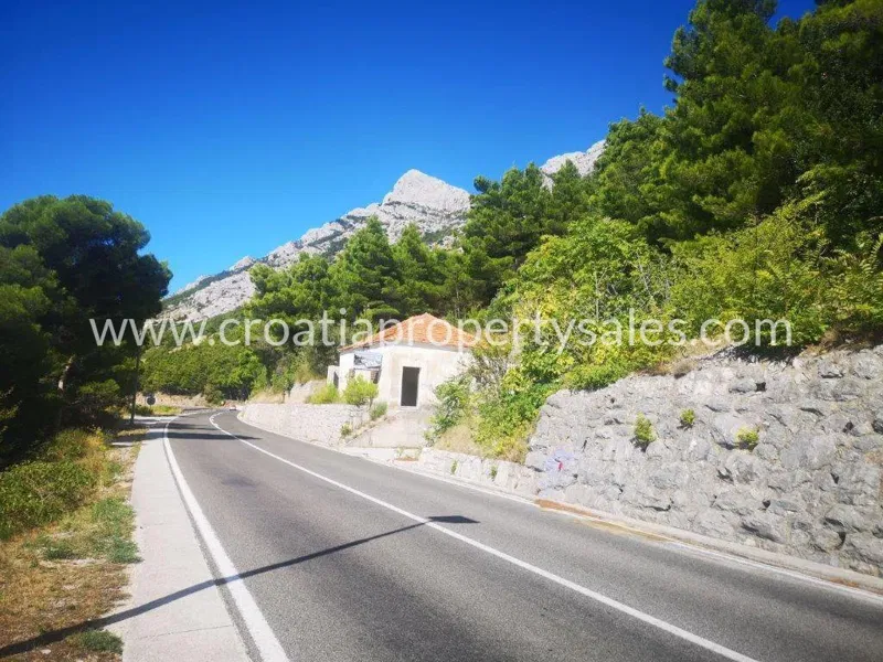Omis, building land for sale, 239.000 € – 3