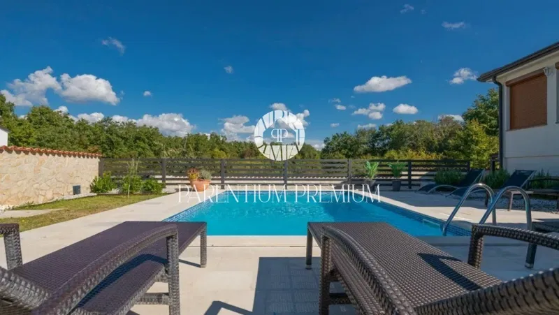 Excellent apartment house with a swimming pool in a quiet location – 2