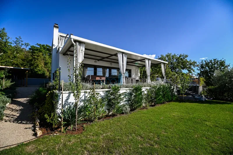 Island of Krk, Malinska, Modern detached house with 2 apartments and sea view, for sale – 3