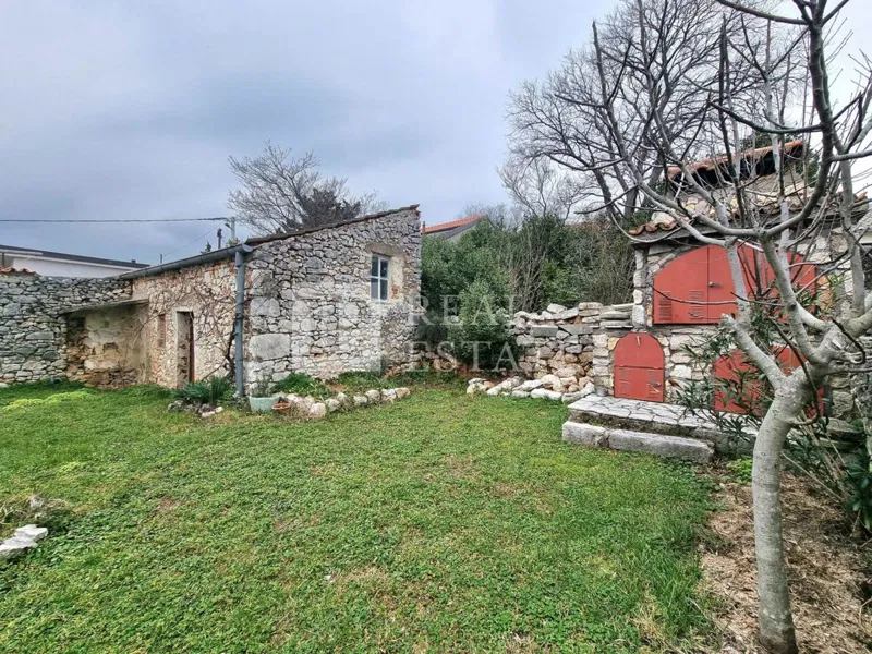 JADRANOVO - kuća s tri stana – 2