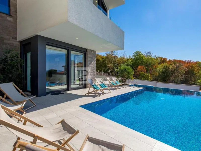 KOSTRENA - moderna vila z bazenom – 3