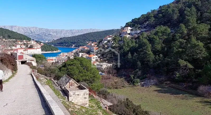 Участок Pučišća – 3