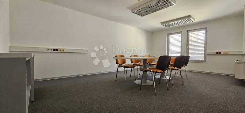 Business premise Centar, Pula, 425m2 – 2