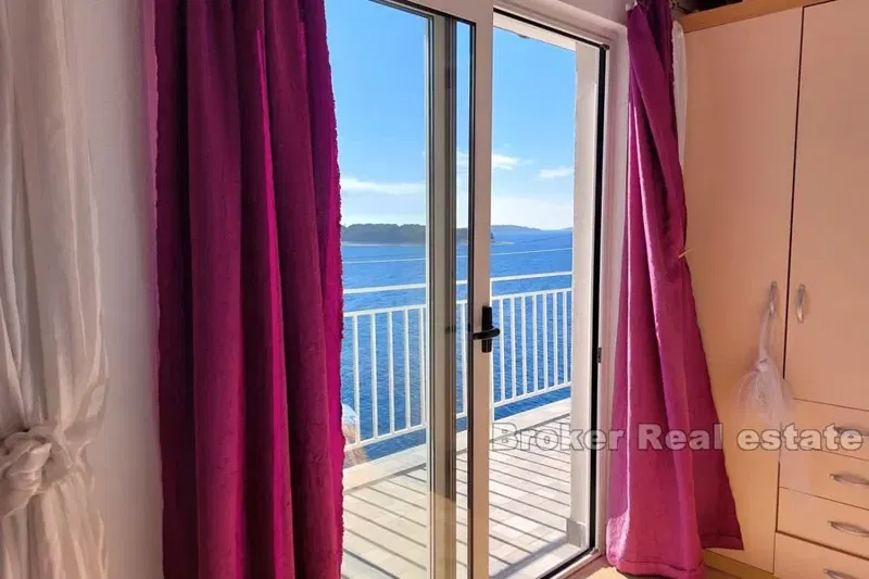 Apartment house in the first row to the sea – 2