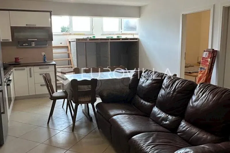Istria, Barbariga, three-bedroom apartment 50 m² in the basement of a residential building, sea ... – 2