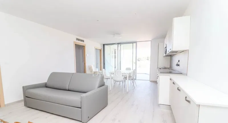 Rovinj, spacious apartment in a new building in a top location – 3