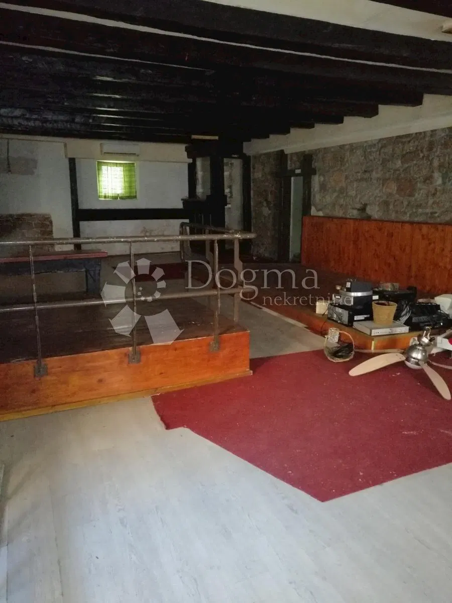 Kereskedelmi Vodice, 339m2