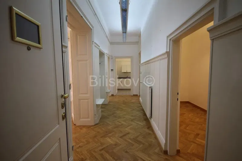 For rent, Zagreb, Donji grad, four-room apartment, loggia – 2