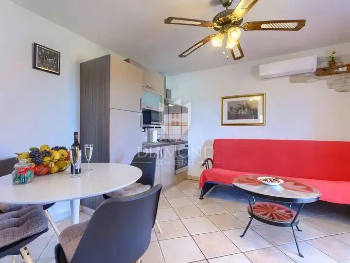Umag, surroundings! Beautiful apartment house with a pool near the sea! – 3