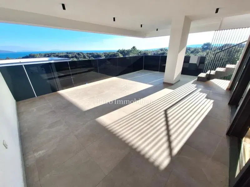 Luxury apartment with pool and terrace, city of Krk – 2