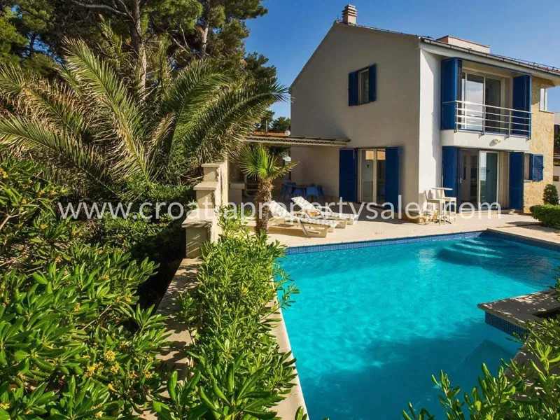Brac, villa for sale, 1.970.000 € – 2
