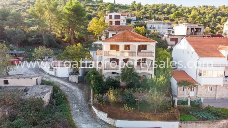Trogir/Ciovo, house for sale, 750.000 € – 2