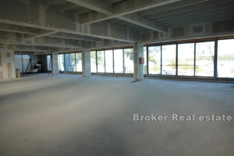 Commercial space first row to the sea – 2