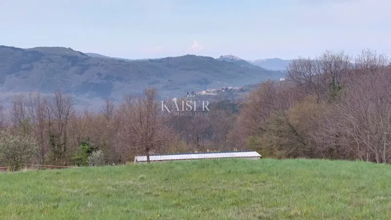 Building land Motovun, 2.150m2 – 3