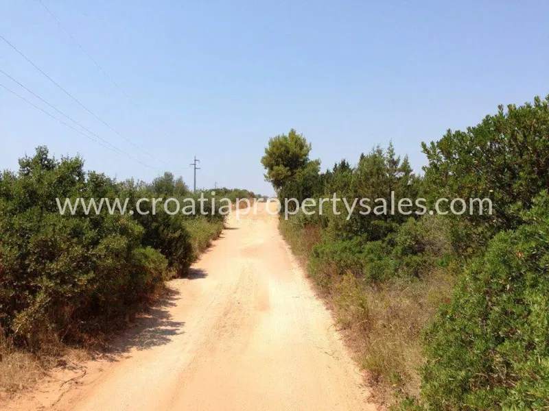 Hvar, agricultural land for sale, 116.248 € – 2