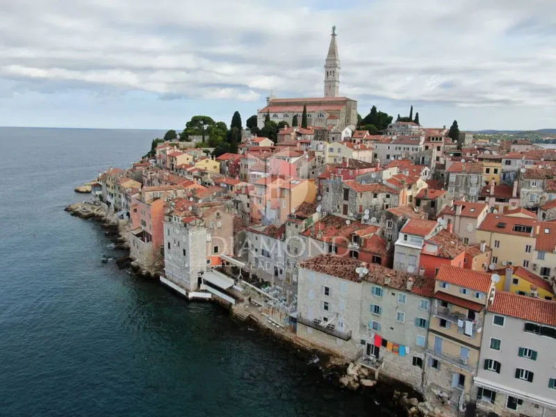Rovinj, office space in a great position – 2