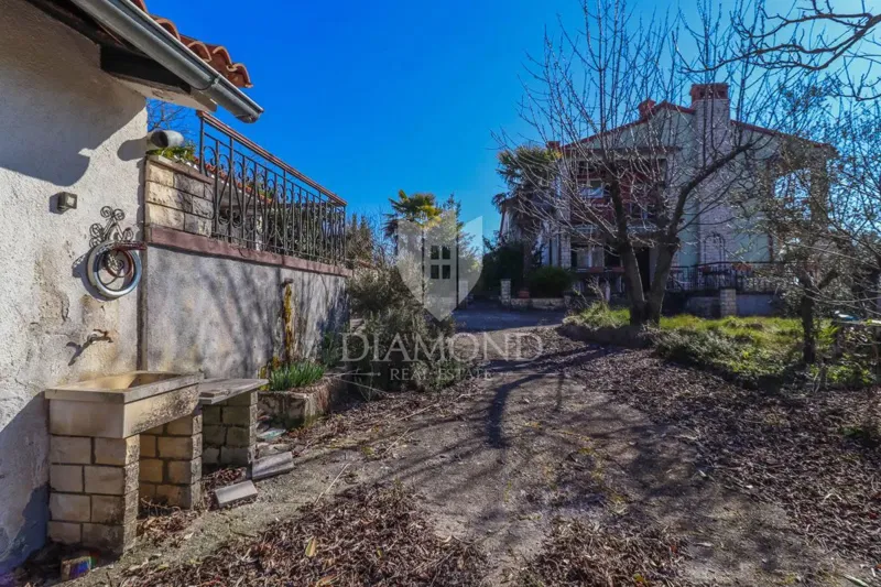 Kanfanar, surroundings, imposing house with a large garden – 3