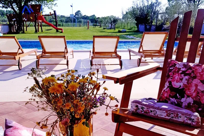 Istria - Marčana, villa with pool, 280 m2 – 3