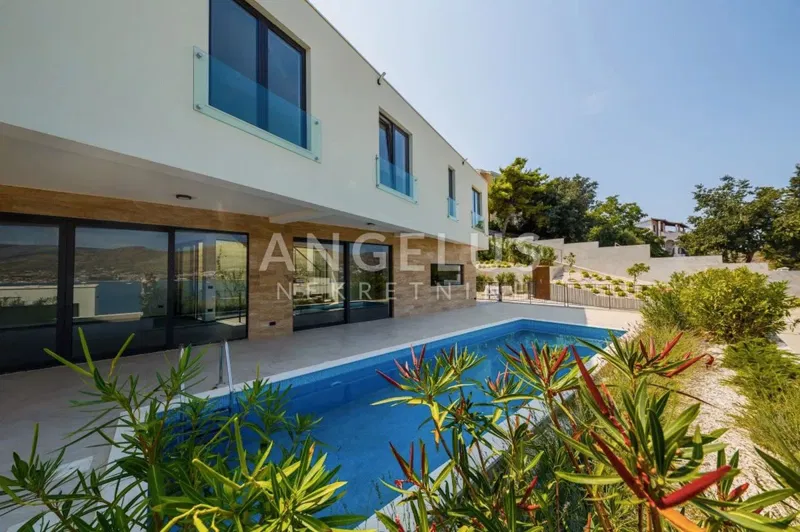 Ciovo - luxury villa with panoramic sea view, 320 m2 – 2