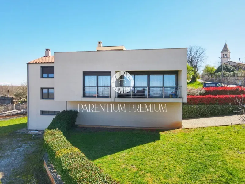 Modern family house with two apartments – 3