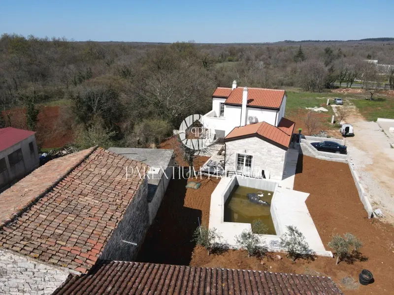 Una bella casa familiare con piscina – 3