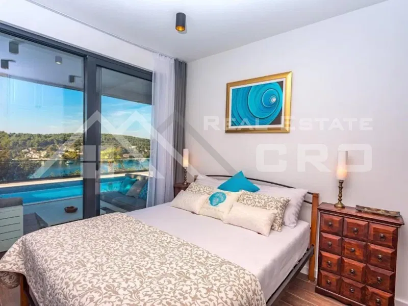 Immobili Šolta - Villa di lusso con piscina in posizione tranquilla con splendida vista sul mare, in vendita – 3
