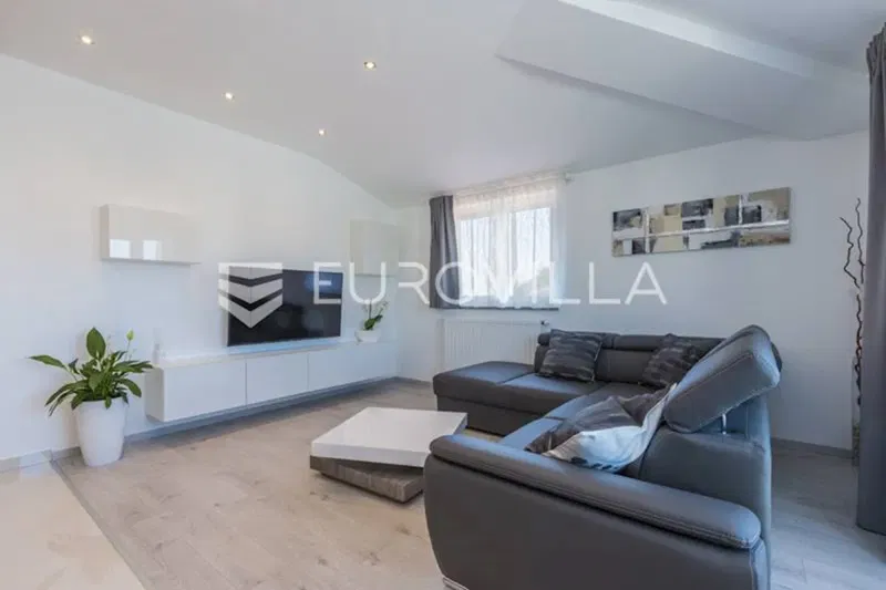 Medulin, modern two-bedroom apartment 95m2, 500 m from the sea – 2