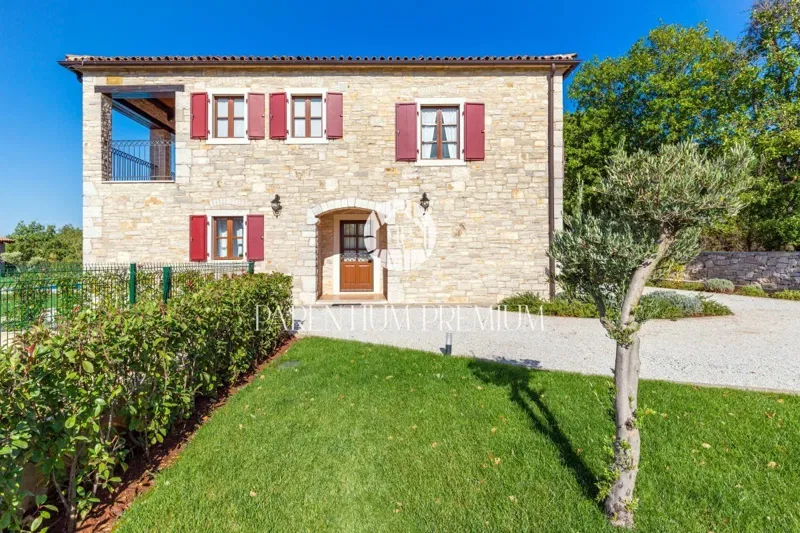 Una meravigliosa villa in pietra con un ampio giardino – 3