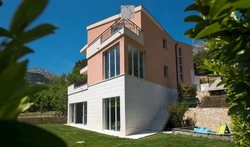 Villa di lusso con due piscine sopra Solin, a pochi chilometri da Spalato – 3