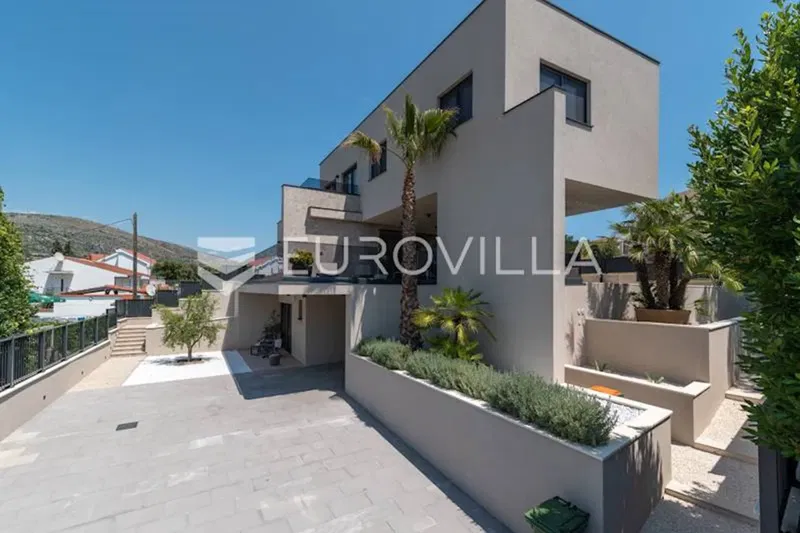 Trogir area, modern villa with pool near the sea – 2