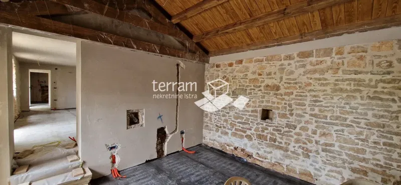 Istria, Barban, Istrian stone house 170m2 with swimming pool and garden of 2000m2, for sale – 3