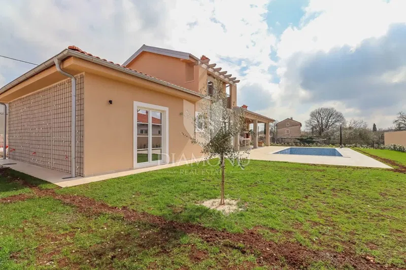 Rovigno, dintorni, ottima casa con piscina – 3