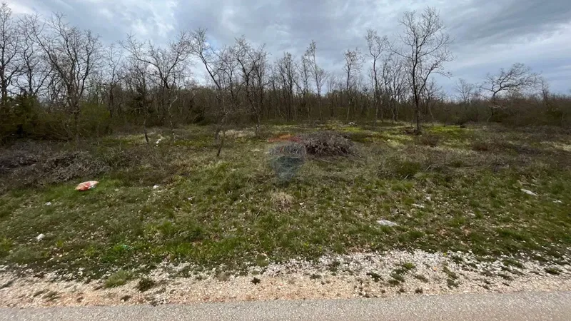 Terreno non edificabile Muntrilj, Tinjan, 5.523m2 – 2