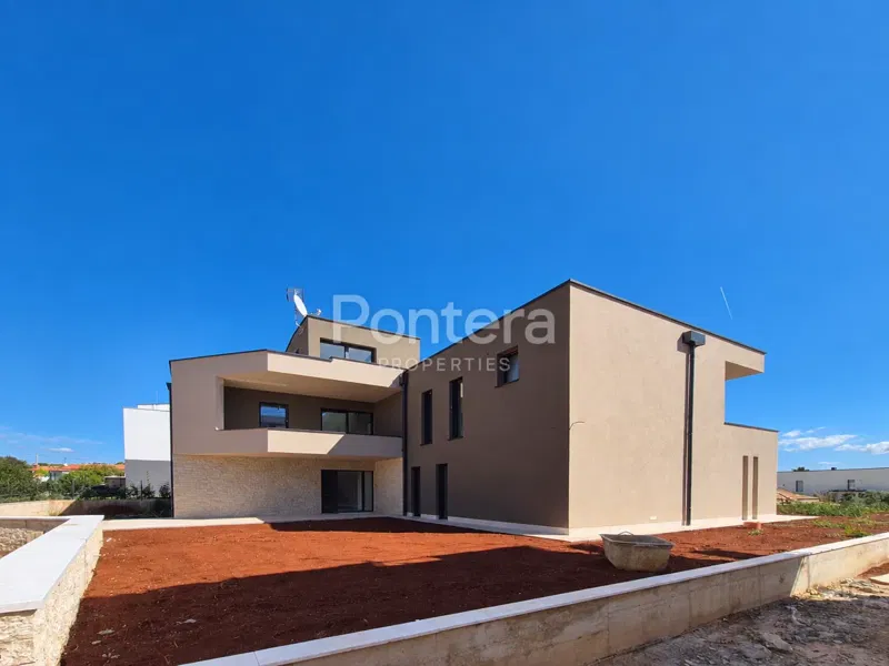 ISTRIA, PARENZO - Villa di lusso con cinque camere da letto, piscina e vista mare – 2