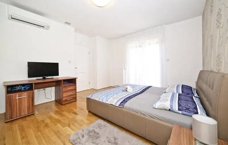 Ház Kaštel Lukšić – 3