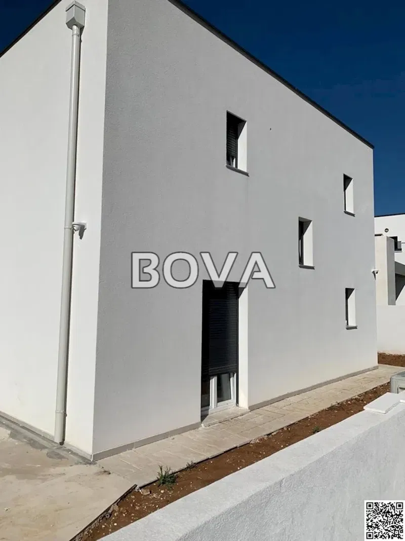 Casa Rovanjska – 3