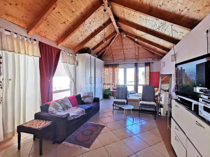Dalmazia, l'isola di Čiovo, una casa spaziosa in un'ottima posizione vicino al mare e alla spiaggia – 3