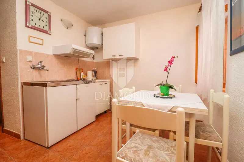 Rovigno, centro, bella casa nella via del centro storico – 2