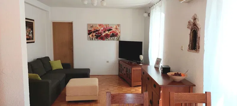 Casa in pietra dalmata nel centro di Kaštel Lukšić – 2