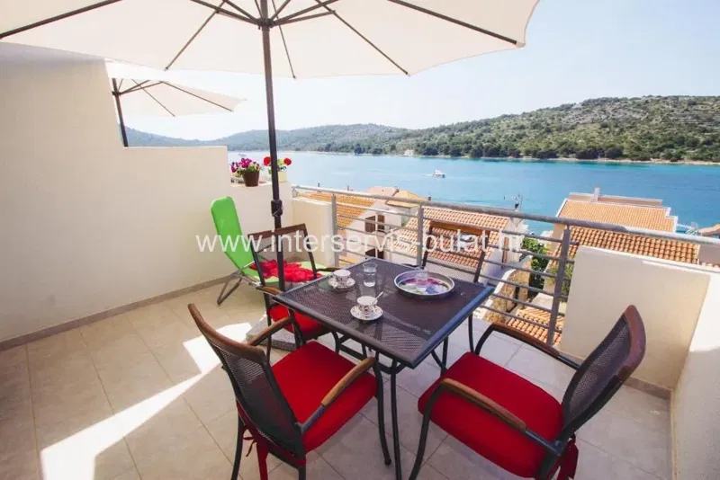 .::: Beautiful house with 4 apartments on the island of Kaprije :::. – 2