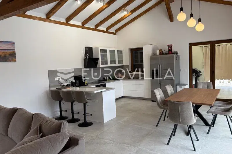 Istria, Tinjan, one-story house with heated pool – 2