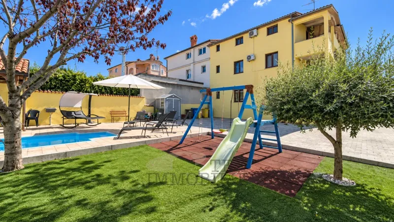Casa con due appartamenti separati vicino a Parenzo – 2