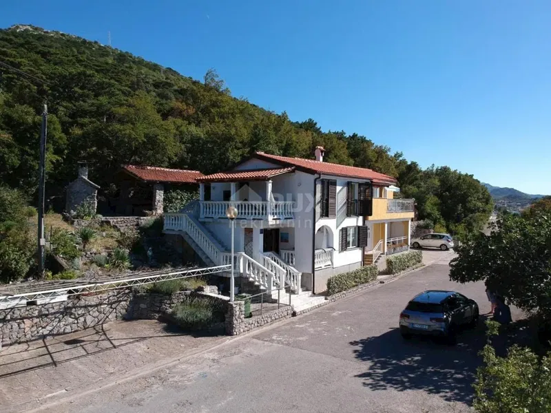SENJ, SVETI JURAJ - Beautiful apartment house, first row from the sea – 3