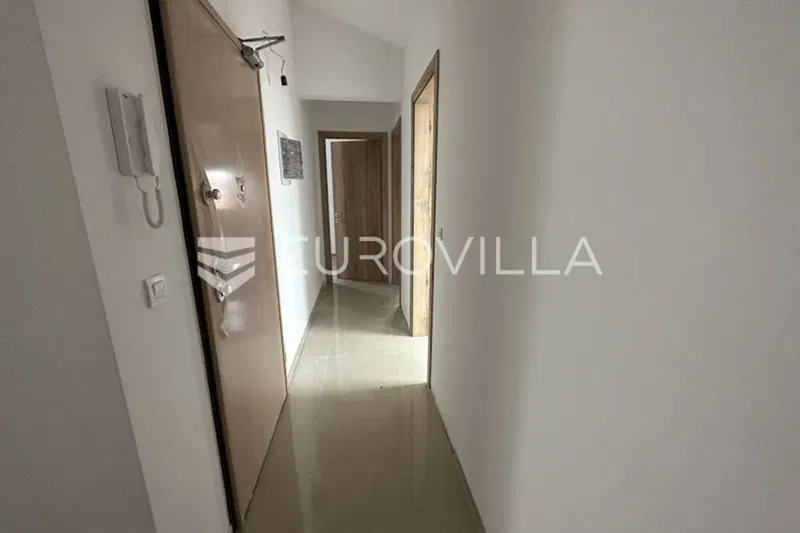 Medulin, three-bedroom apartment with sea view and net usable area: 133 m² – 2