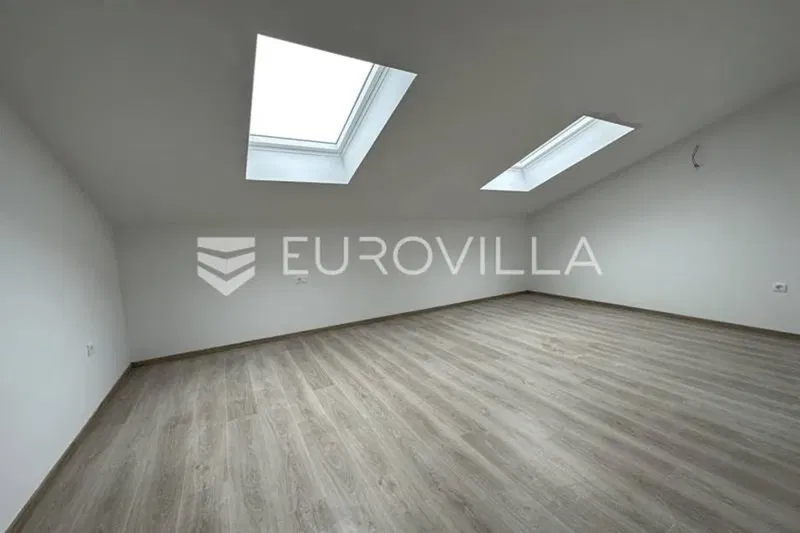 Medulin, three-bedroom apartment with sea view and net usable area: 133 m² – 3