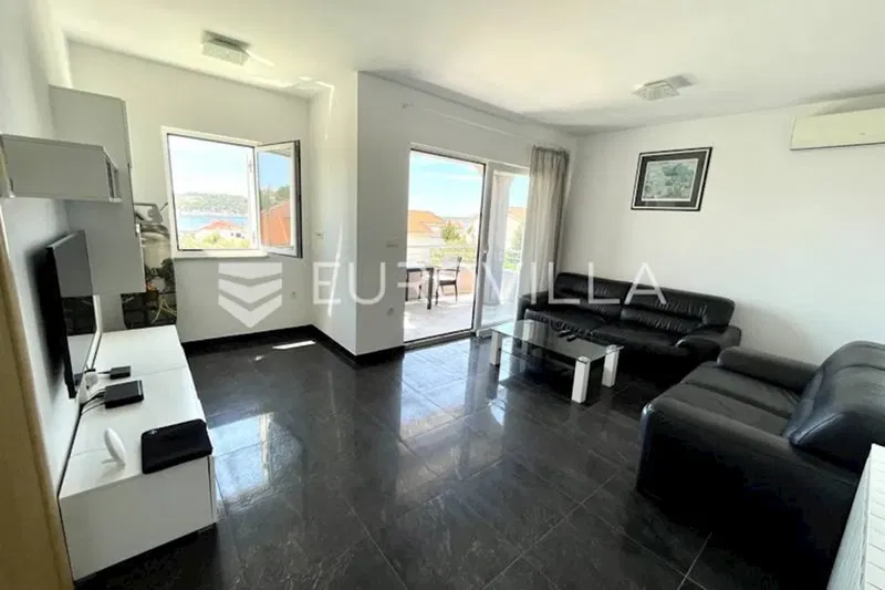 Island Rab, Barbat, two-room apartment on the 1st floor, size 102 m² – 2