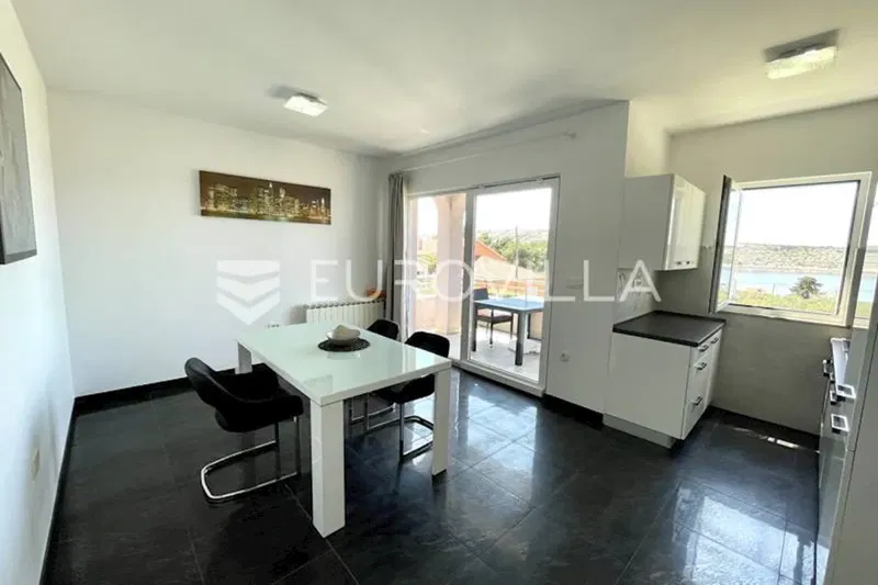 Island Rab, Barbat, two-room apartment on the 1st floor, size 102 m² – 3
