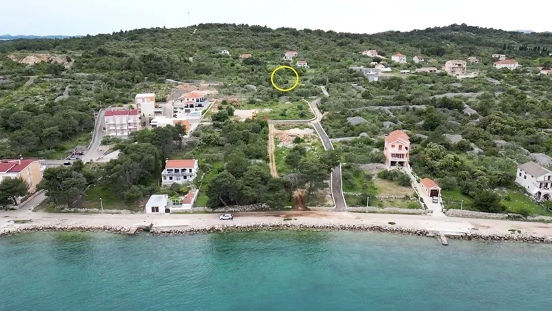 EKSKLUZIVNO PRAVO POSREDOVANJA - KUKLJICA - 899 M2 - 189.000 €