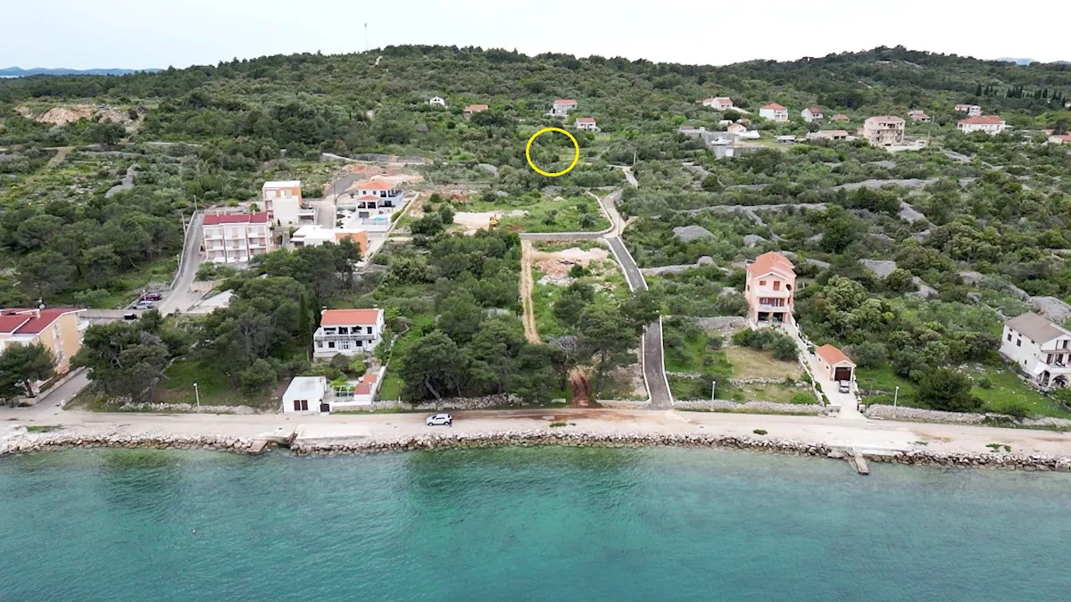 EKSKLUZIVNO PRAVO POSREDOVANJA - KUKLJICA - 899 M2 - 189.000 €