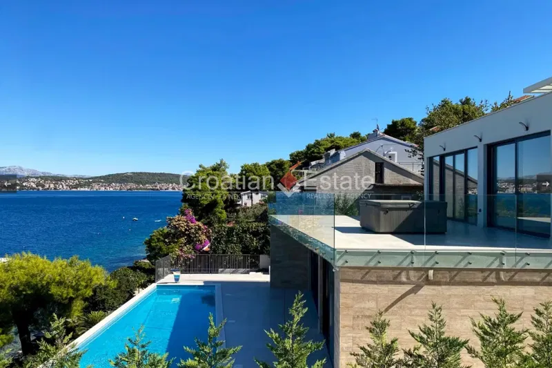 Ciovo Island - Luxurious Seafront Villa with Pool – 2